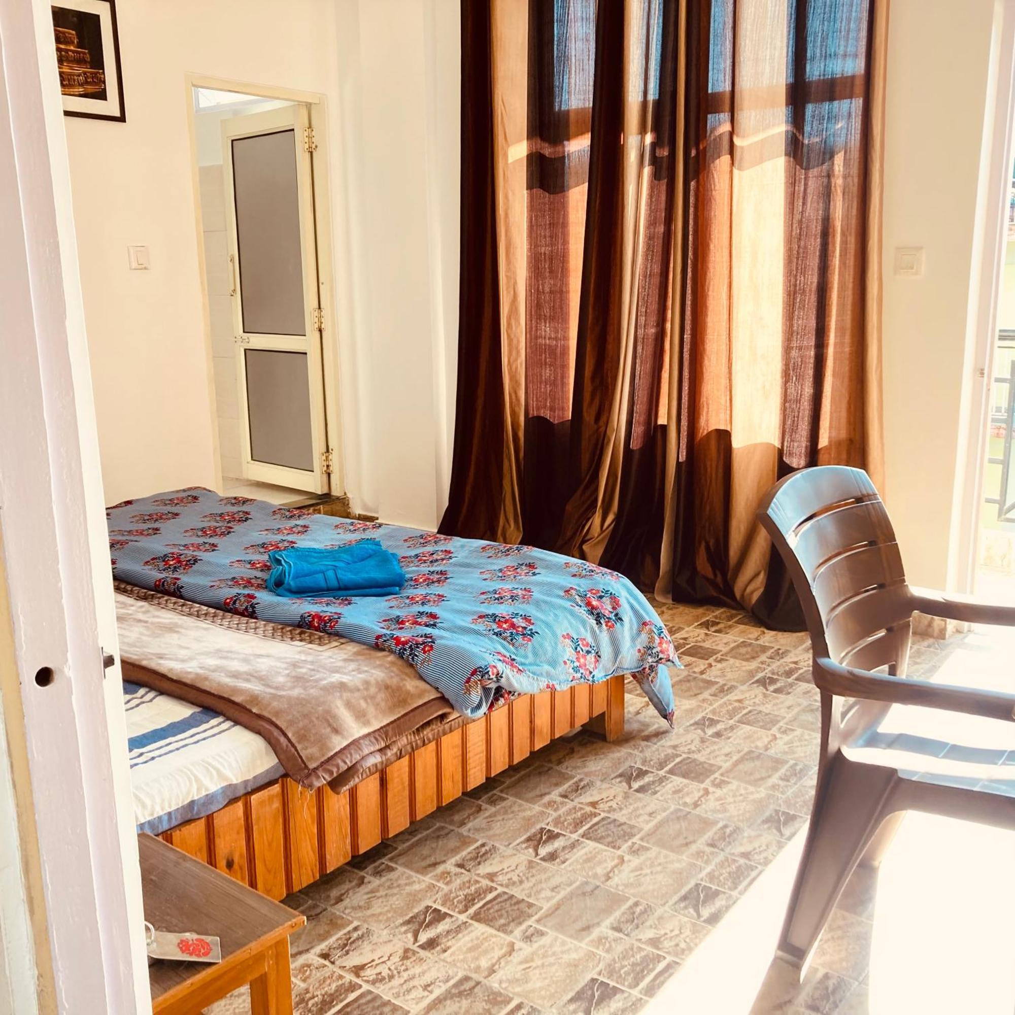 Oasis Guest House Bhagsu D'Shala ダラムシャーラー エクステリア 写真