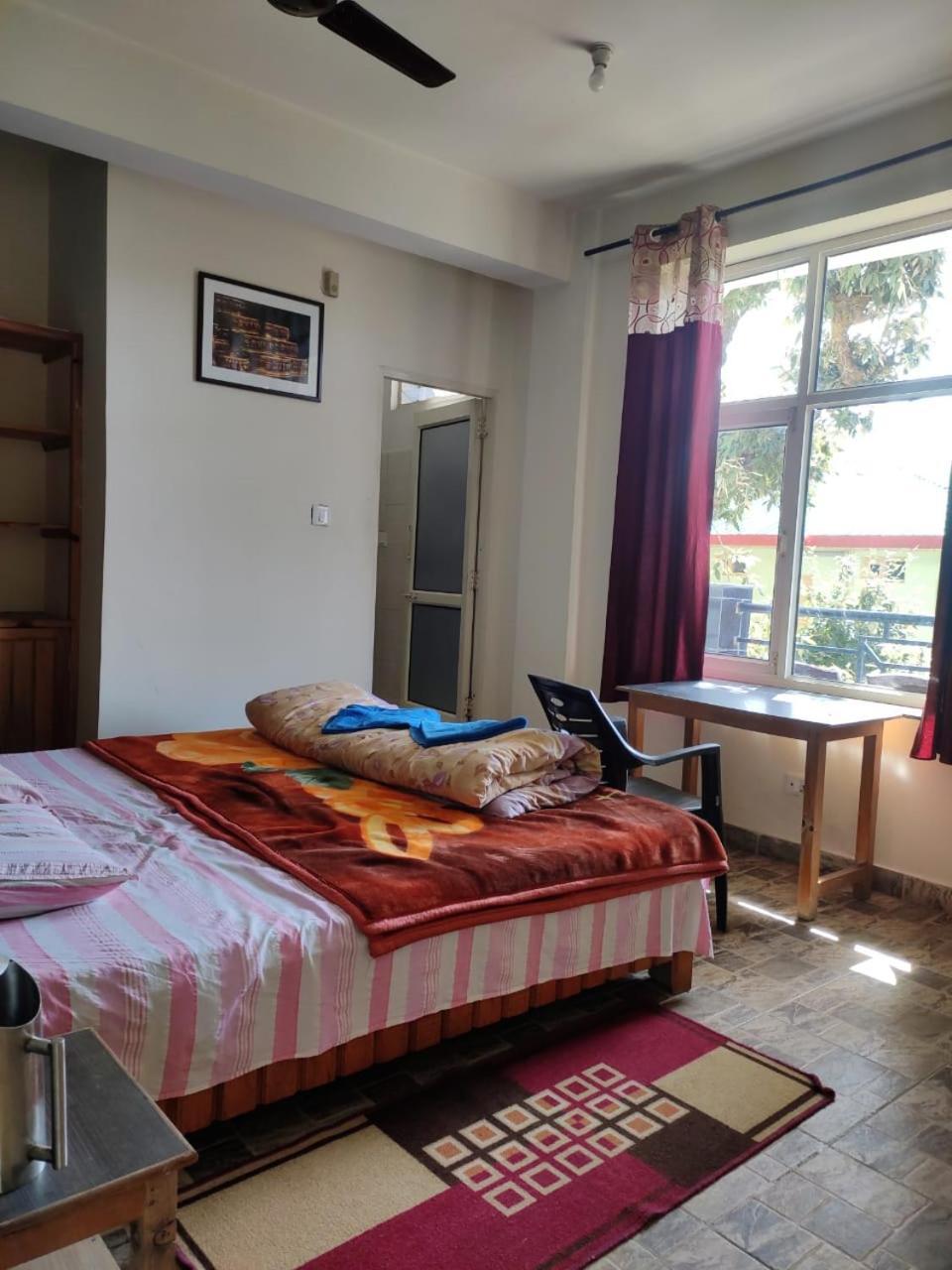 Oasis Guest House Bhagsu D'Shala ダラムシャーラー エクステリア 写真