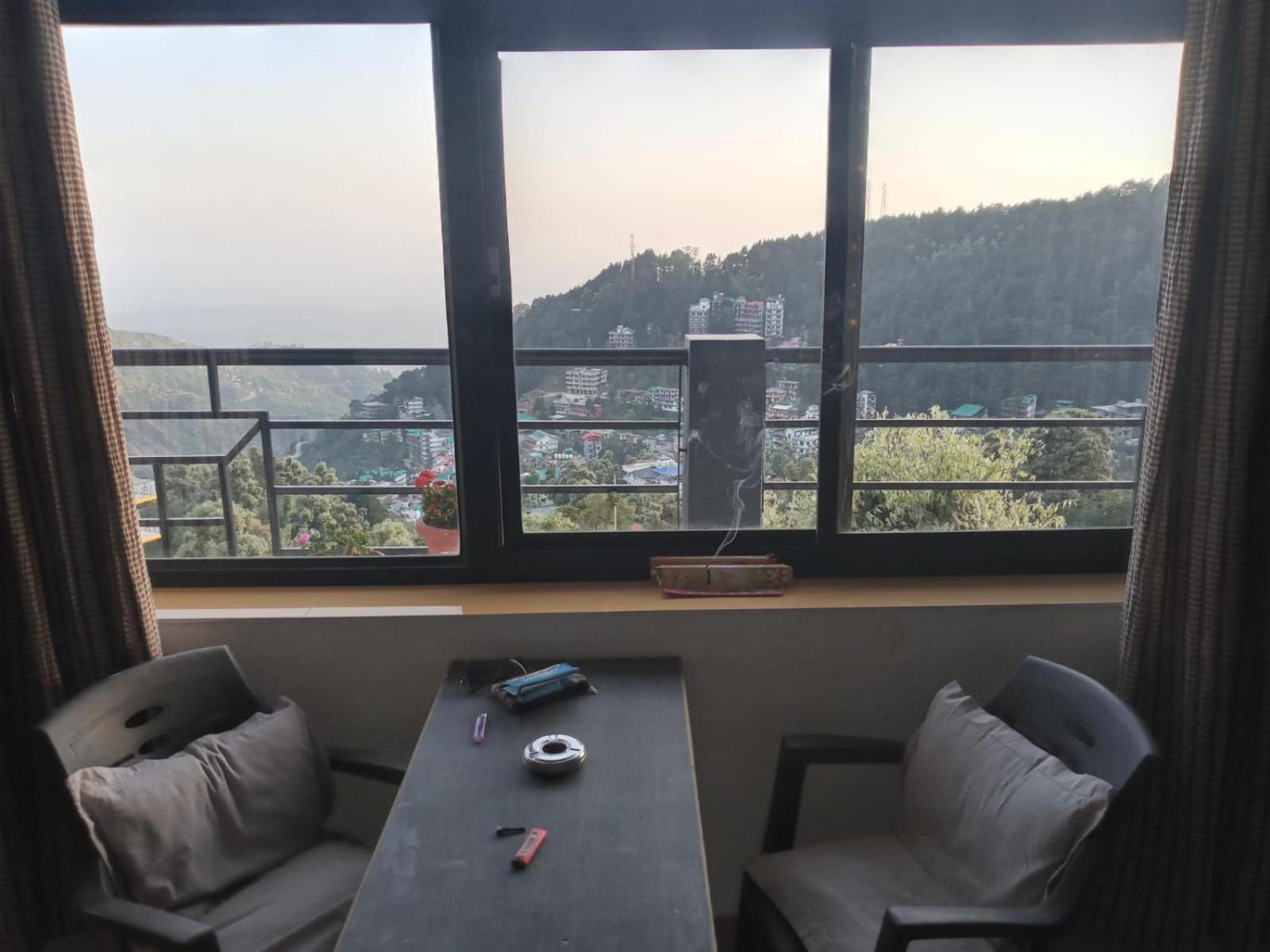 Oasis Guest House Bhagsu D'Shala ダラムシャーラー エクステリア 写真